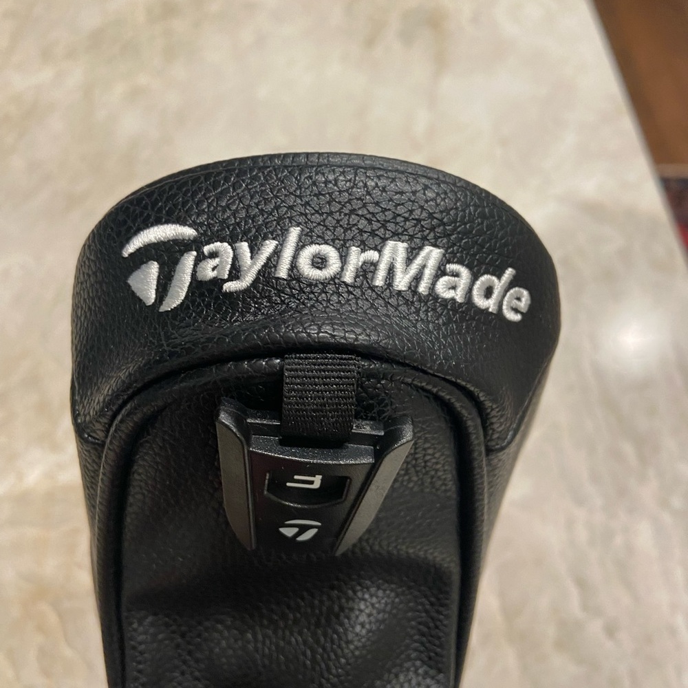 TaylorMade 3 wood club cover